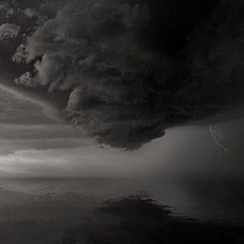tempestade fazendo uma analogia à crise do coronavirus.